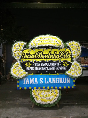 Papan Bunga Duka di Wirana