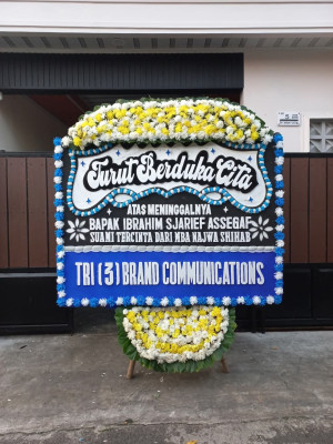 Papan Bunga Duka di Wirana